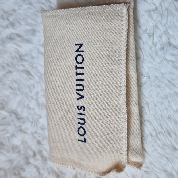 Louis Vuitton Forest Green Key Holder With Dust Bag Women's Wallet - Picture 10 of 12